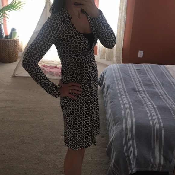 DVF Silk Wrap Jeanne Dress - Picture 2 of 4